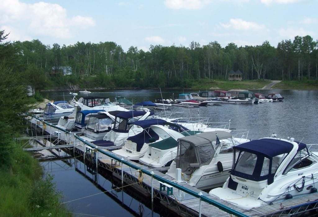 Une marina tout équipée.